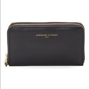 Adrienne Vittadini wallet